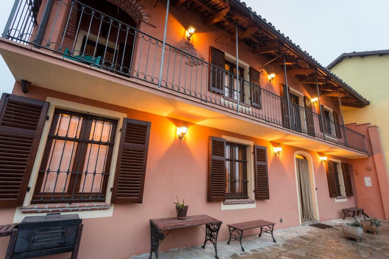 Relax Nel Noccioleto Guest House Novello Exterior foto