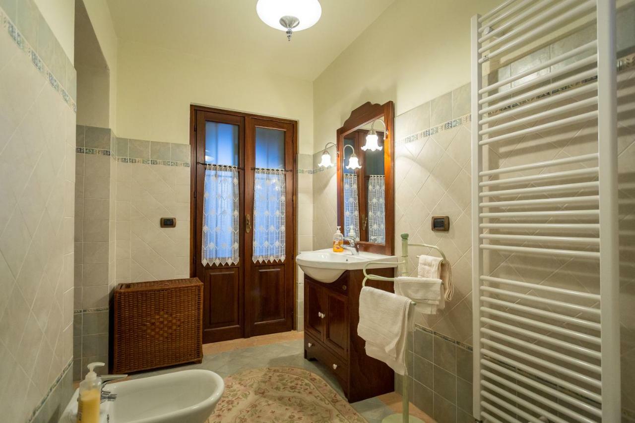 Relax Nel Noccioleto Guest House Novello Exterior foto
